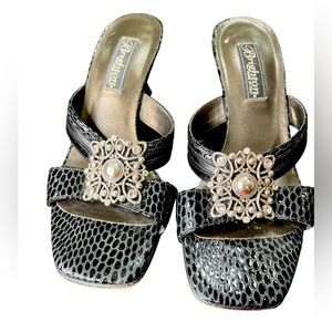 Brighton TEMPT Black Kitten Heels Size
6.5 Made in Italy